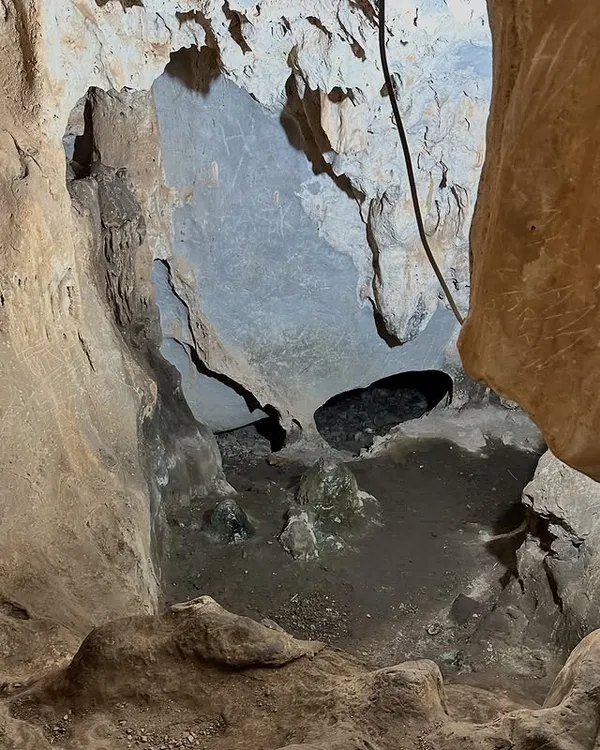 Antalya Karain Mağarası: Döşemealtı'nın Paleolitik Sanat Hazinesi