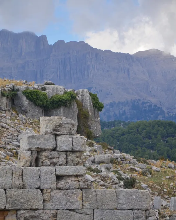 Antalya Selge Antik Kenti: Pisidia'nın Dağlık Kalesi ve Tarihsel Mirası