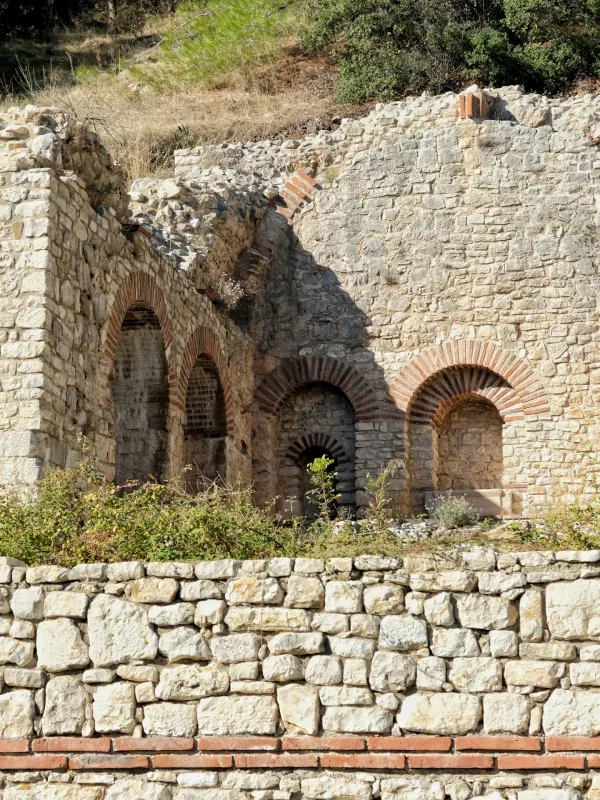 Antalya Rhodiapolis Antik Kenti: Kumluca'nın Opramoas Yazıtlı Arkeolojik Hazinesi