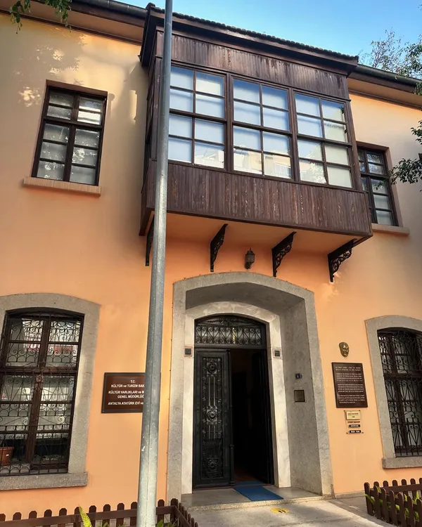 Antalya Atatürk Evi Müzesi: Muratpaşa'nın Tarihi Hafıza Merkezi