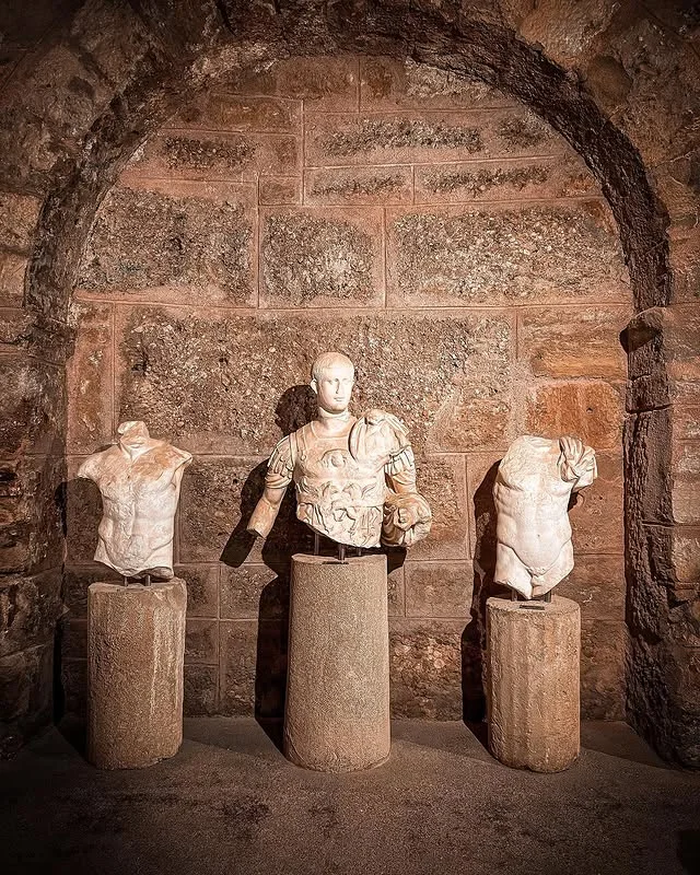 Antalya Side Müzesi: Manavgat'ın Antik Hamam İçindeki Arkeolojik Hazinesi