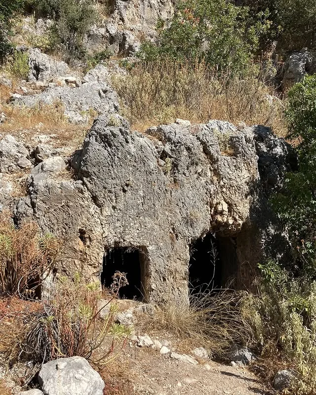 Antalya Trebenna Antik Kenti: (Resimleri Sesli Dinle + Galeri Belgesel Modu)