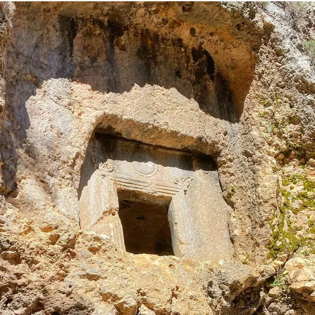 Antalya Trebenna Antik Kenti: Konyaaltı'nın Kayalıklardaki Arkeolojik Hazinesi