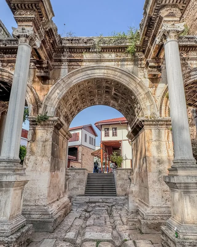 Antalya Kaleiçi: Muratpaşa'nın Çok Katmanlı Mimari Palimpsesti