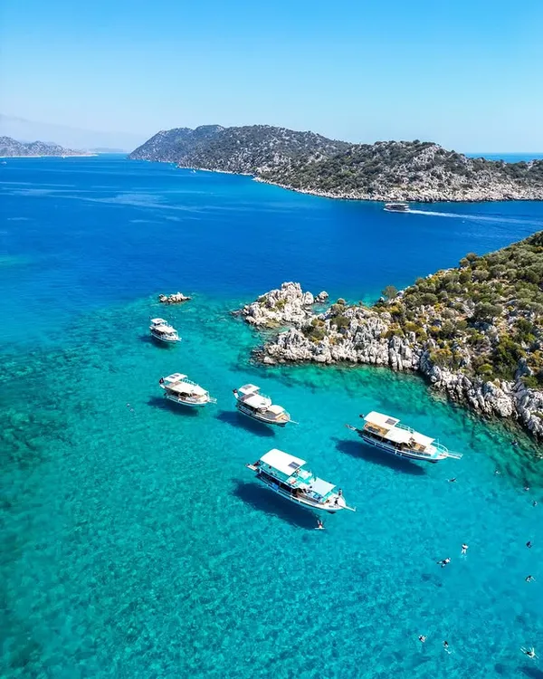 Antalya Kekova Adası: Demre'nin Tektonik Geçmişle Yoğrulmuş Batık Hazinesi