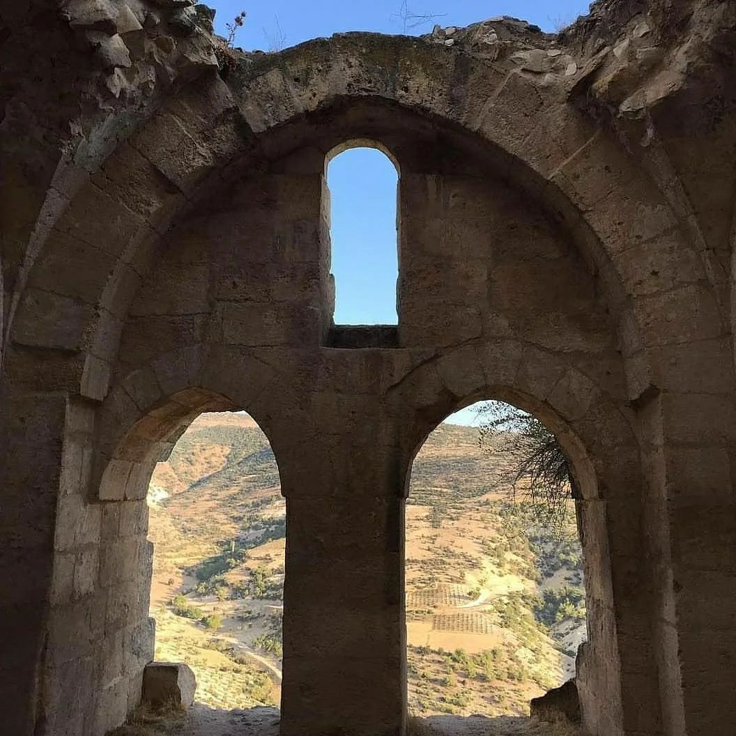 Kilis Ravanda Kalesi: Polateli'nin Stratejik Arkeolojik Hazinesi