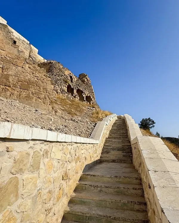 Kilis Ravanda Kalesi: Polateli'nin Tarihi Gözetleme Kulesi