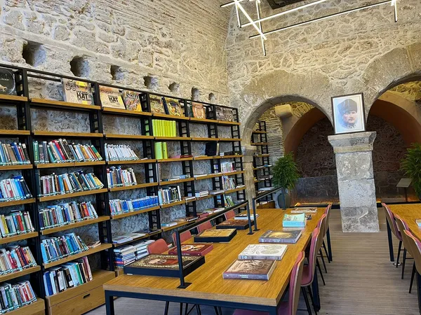 Antalya Side Turizm ve Seyahat Kütüphanesi: Manavgat'ın Kültürel Hazinesi