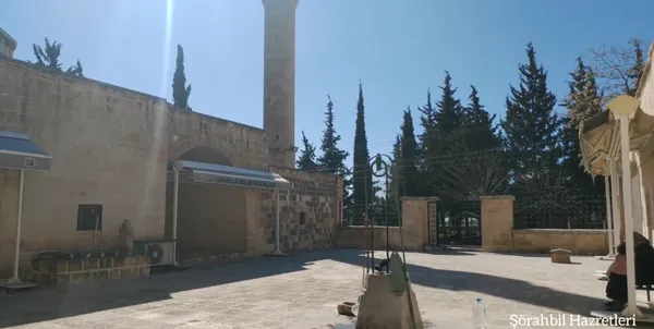 Kilis Şurahbil Bin Hasene Türbesi: Merkez'in Tarihi Külliye Hazinesi