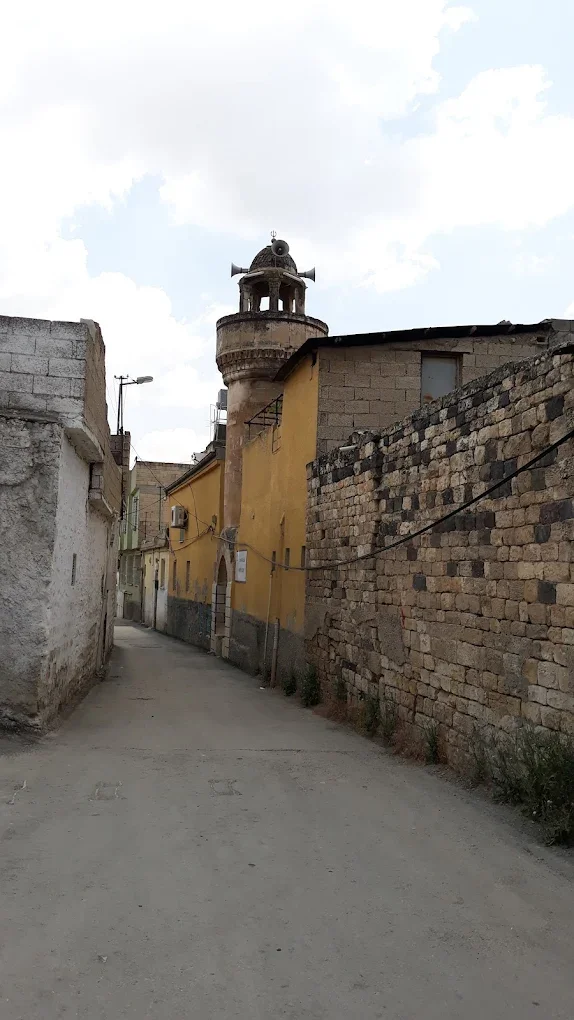 Kilis Hindioğlu Cami: Merkez'in Manevi Eğitim Kompleksi