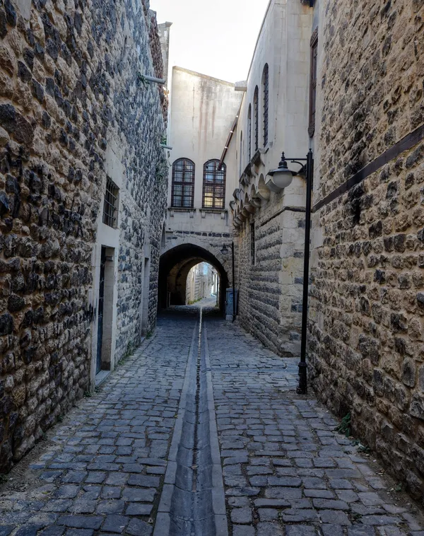 Kilis Tarihi Salih Efendi Sokağı: Merkez'in Zamanda Yolculuk Sunan Taş Sokağı