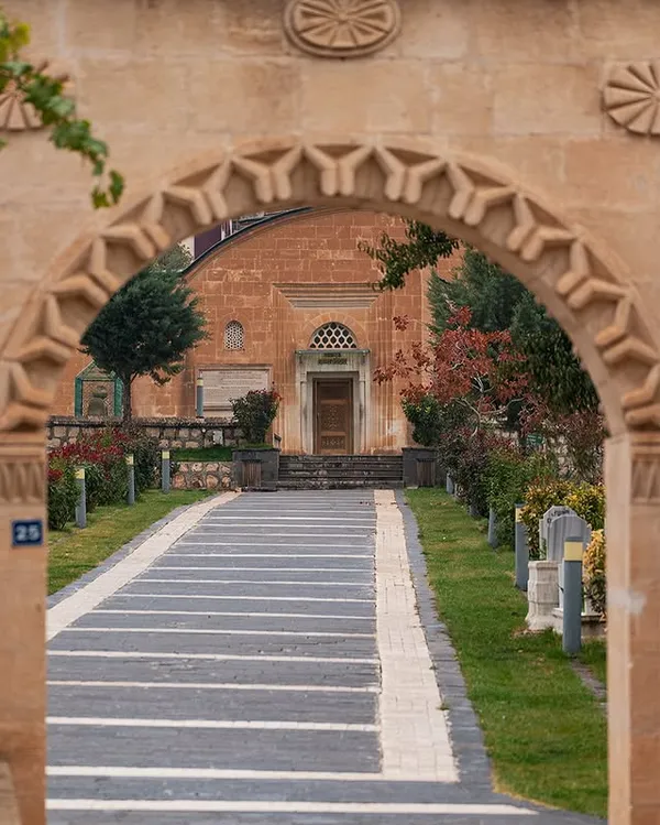 Siirt İsmail Fakirullah Türbesi: Tillo'nun Işık ve Maneviyat Buluşması